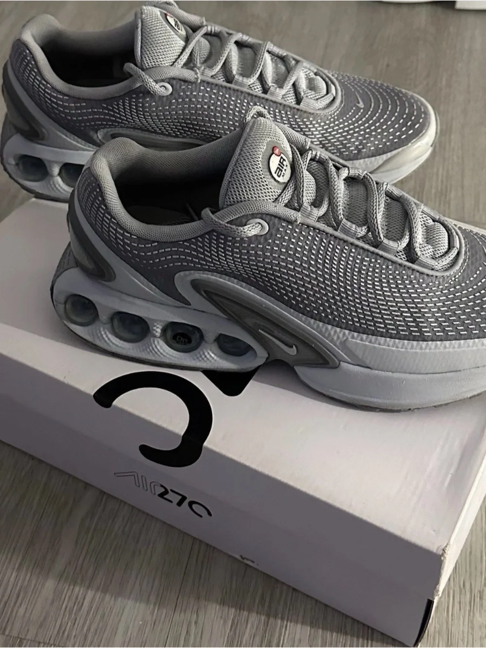 Nike Gray Air Max 270 Casual Sneakers